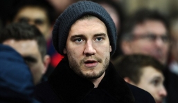 Sốc: Bendtner đòi quan hệ, gọi tài xế taxi là 'chó cái'