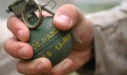 Bản tin 113 – sáng 14/3: Dọa đặt mìn, ném lựu đạn vào nhà bố vợ…