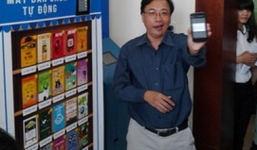 Máy bán sách tự động như… bán nước ngọt