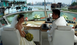 Mốt thuê du thuyền chụp ảnh cưới, rước dâu ở Sài Gòn