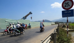 Mật phục  vụ rạch quần nữ sinh một công an tử vong