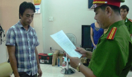 Cán bộ Hải quan tiếp tay buôn lậu xe ô tô siêu hạng