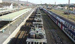 Ukraine điều quân đến biên giới Nga, tăng cường tuyển vệ binh quốc gia