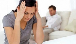 Nổ đom đóm mắt vì vợ “ém” chuyện có chồng