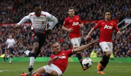 CĐV Man Utd và Liverpool tẩn nhau sau trận derby đỏ