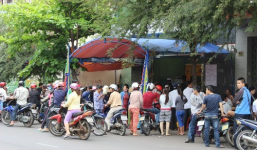 Đi xem bói về, hai vợ chồng bị ô tô tông chết