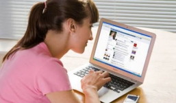 Đánh ghen trên Facebook