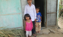 Xin đừng thu dép của em