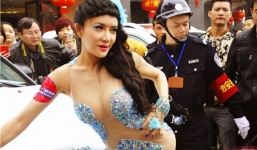 Cung Nguyệt Phi, đàn em Can Lộ Lộ gây náo loạn vì mặc như không