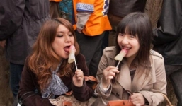 Sốc lễ hội 'của quý' của người Nhật