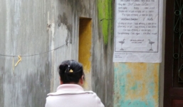 Đám tang không cha mẹ của bé 8 tuổi bị bạo hành