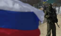 Phe ủng hộ Nga công phá căn cứ hải quân Ukraine ở Crimea