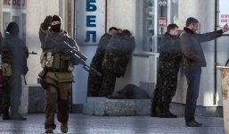 Sĩ quan Ukraine đầu tiên bị bắn chết tại Crimea, chiến tranh đang tới gần