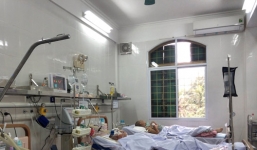 Nữ sinh bị 'xe điên' đâm đã tỉnh lại