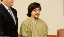 Sát nhân giết chết mẹ và cưỡng hiếp bé gái 10 tuổi