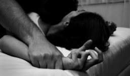 Suýt vào viện tâm thần vì người chồng thô bạo và nghiện sex