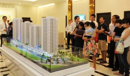 Chê lãi suất thấp, dồn tiền mua nhà đất để dành