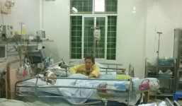 Câu hỏi đầu tiên của nữ sinh bị đâm ở Xã Đàn khi tỉnh lại 