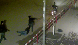 “Cò” xe đánh hội đồng, kéo lê khách giữa đường Hà Nội