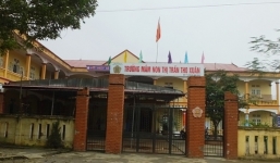 Bé 5 tuổi bị đánh chảy máu mắt ngay trong lớp, cô giáo vẫn thờ ơ