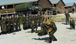 Ukraine tăng cường binh lính dọc biên giới Nga