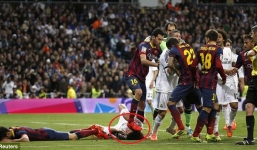 Ăn vạ, Pepe bị Busquets đạp “vỡ mặt”