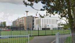 Kỳ lạ trường dạy học sinh diễn kịch chửi tục