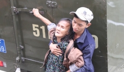 Mẹ tướng cướp trong băng chặt tay cô gái gửi lời xin lỗi