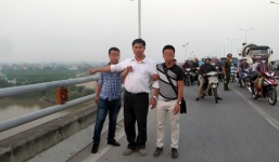 Giãi bày của bác sĩ ném xác khách hàng trước ngày xét xử