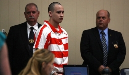 Nghi vợ ngoại tình, binh sĩ gạ vợ chơi trò tình ái rồi bóp cổ