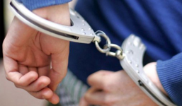 Cô giáo quan hệ tình dục bằng miệng với nam sinh lớp 8