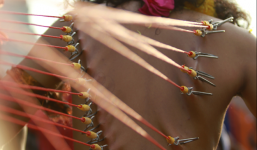 Rùng rợn với lễ hội hành xác nổi tiếng thế giới