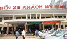 Tranh giành khách, “cò” bến xe Mỹ Đình đâm nhau thủng phổi