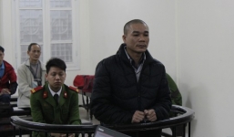 Vợ thừa nhận ngoại tình, chồng đâm chết tình địch