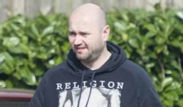 Hiệu trưởng 36 tuổi quan hệ với nữ sinh 15 tuổi