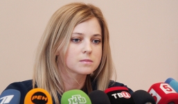 Bộ trưởng xinh đẹp Crimea bị Ukraine truy nã