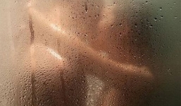 Cặp đôi thản nhiên 'mây mưa' trong cây ATM