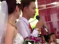 Clip: Chú rể có giọng hát giống ca sĩ Phan Đinh Tùng