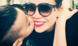 Bé Subeo ôm hôn mẹ Hồ Ngọc Hà trước khi đi xa