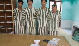 Bắt quả tang hàng chục nông dân đánh bạc