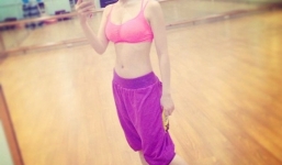 Nữ huấn luyện viên thể hình 9x nhảy cực sexy 