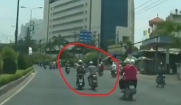 Clip cướp giật trên đường Cộng Hòa, TP.HCM ngày 27/3/2014