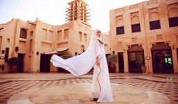 Lý Nhã Kỳ bí ẩn ở Dubai 