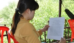 Mở phim ân ái của mình với tình nhân cho cả xóm cùng xem