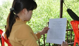 Quay phim sex với tình nhân, mở cho cả xóm cùng xem