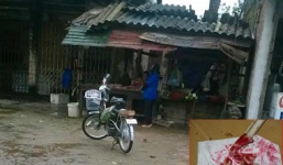 Từ thịt lợn luộc đỏ như máu: Điểm mặt những thực phẩm khiến người dân 'tá hỏa'