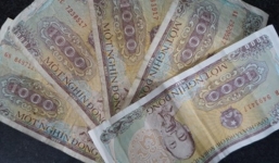 Đà Nẵng: Người 'lạ' đổi tờ 1 ngàn đồng lấy 100 ngàn đồng