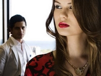 Bắt gặp anh ngoại tình, anh bảo tôi bị điên