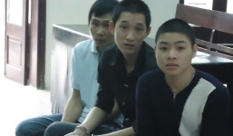 Đi ăn ốc về, thiếu nữ bị bạn của người yêu hiếp dâm tập thể