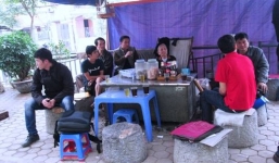 Quán trà “cối cổ” độc đáo giữa Thủ đô